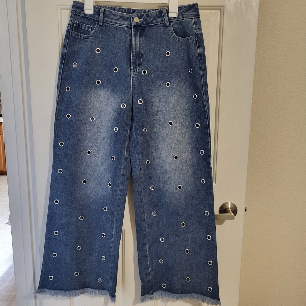 Trendy Wide Leg Blue Jeans with Eyelet Accents